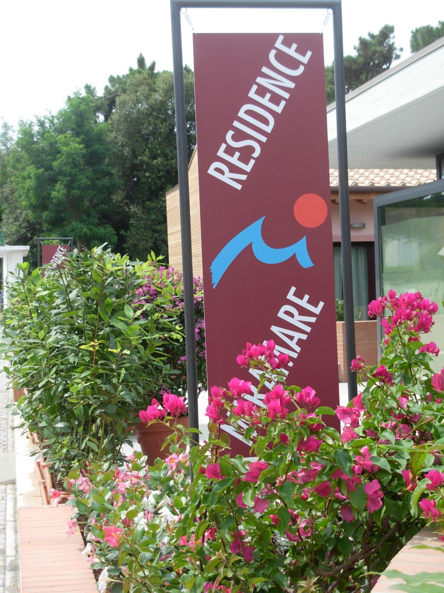 Miramare Resort Tirrenia Eksteriør billede